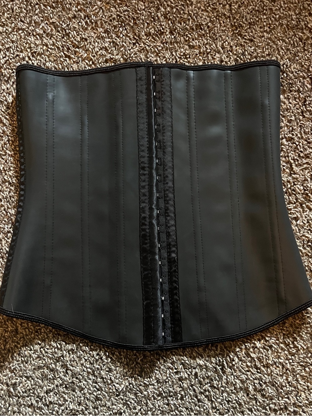 YIANNA corset.